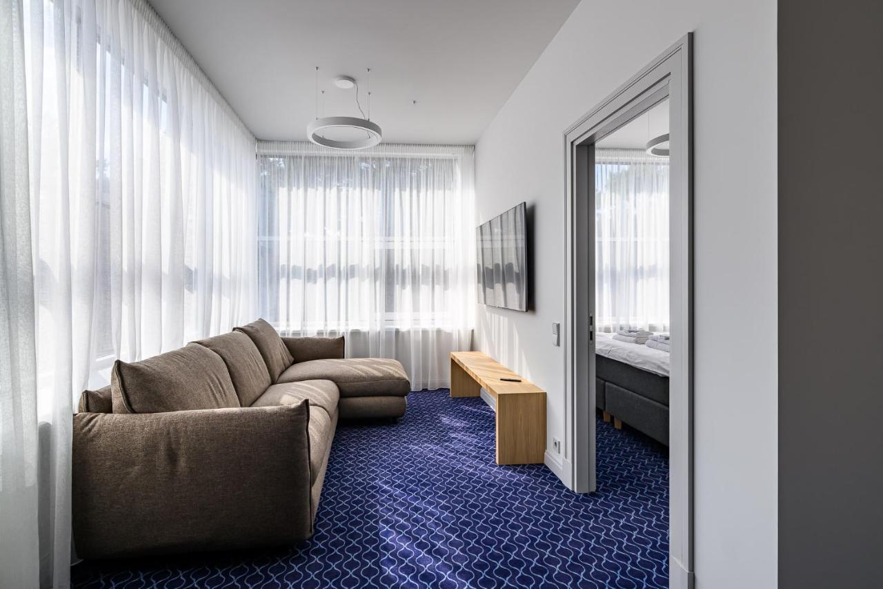 Roze Village Jurnieka Ligzda Pērkone Buitenkant foto